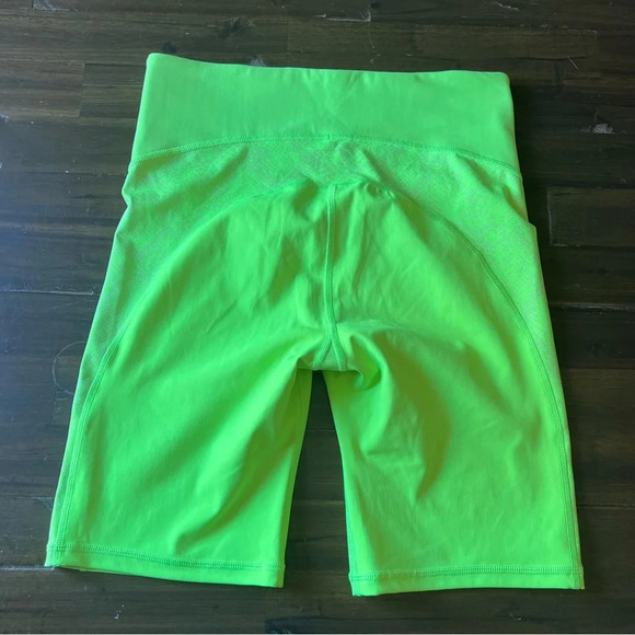 Athleta Stay Fly 9 Inches Biker Shorts - Picture 3 of 12